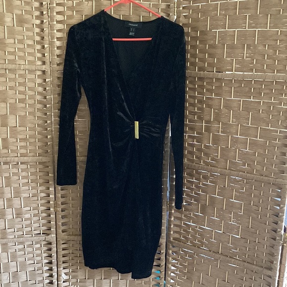 NWOT TROVARE’ bl velour crushed dress w/ gold clasp on waist. Chic. Medium. - Picture 1 of 10